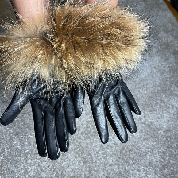 Leather glove with fur - Picture 2 of 4